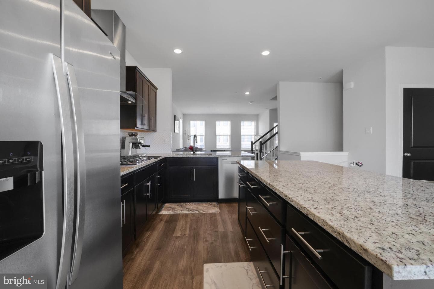 854 Amity Street photo 4