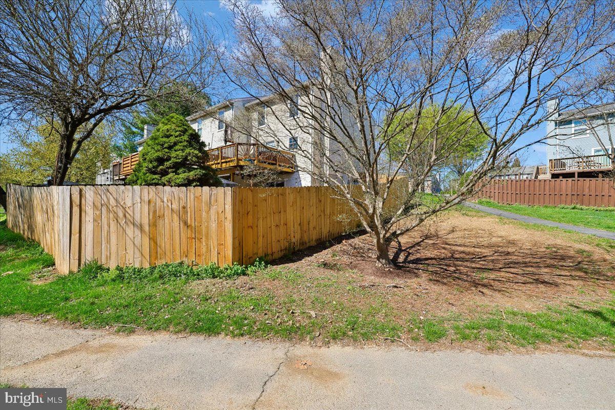 1476 Dockside Court photo 31