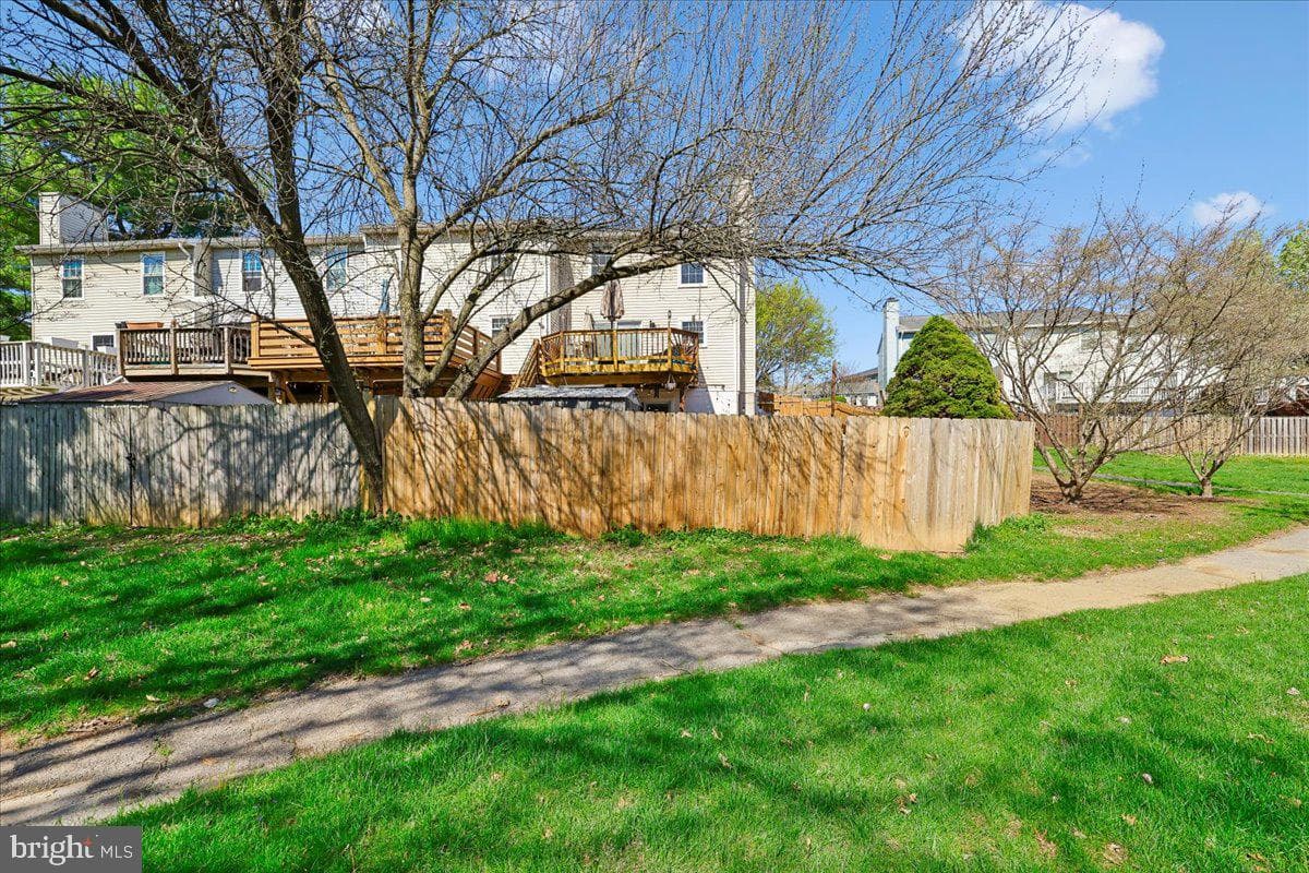1476 Dockside Court photo 32