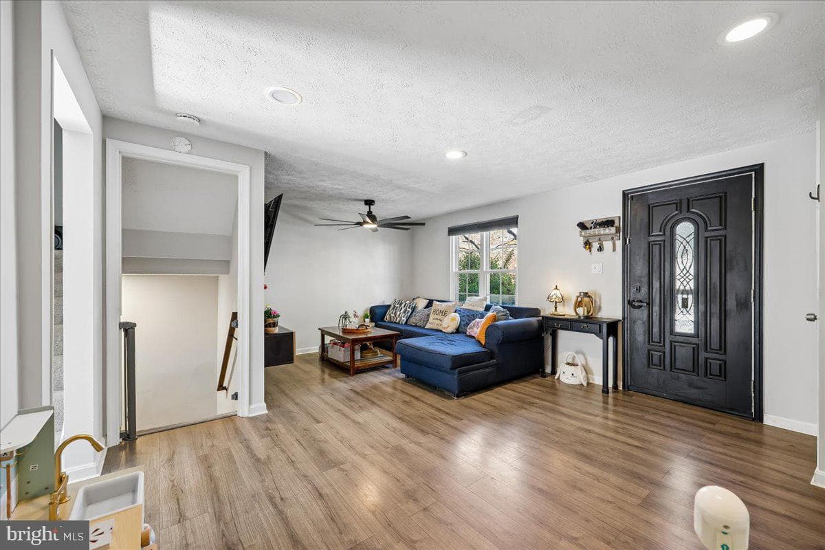 1476 Dockside Court photo 8