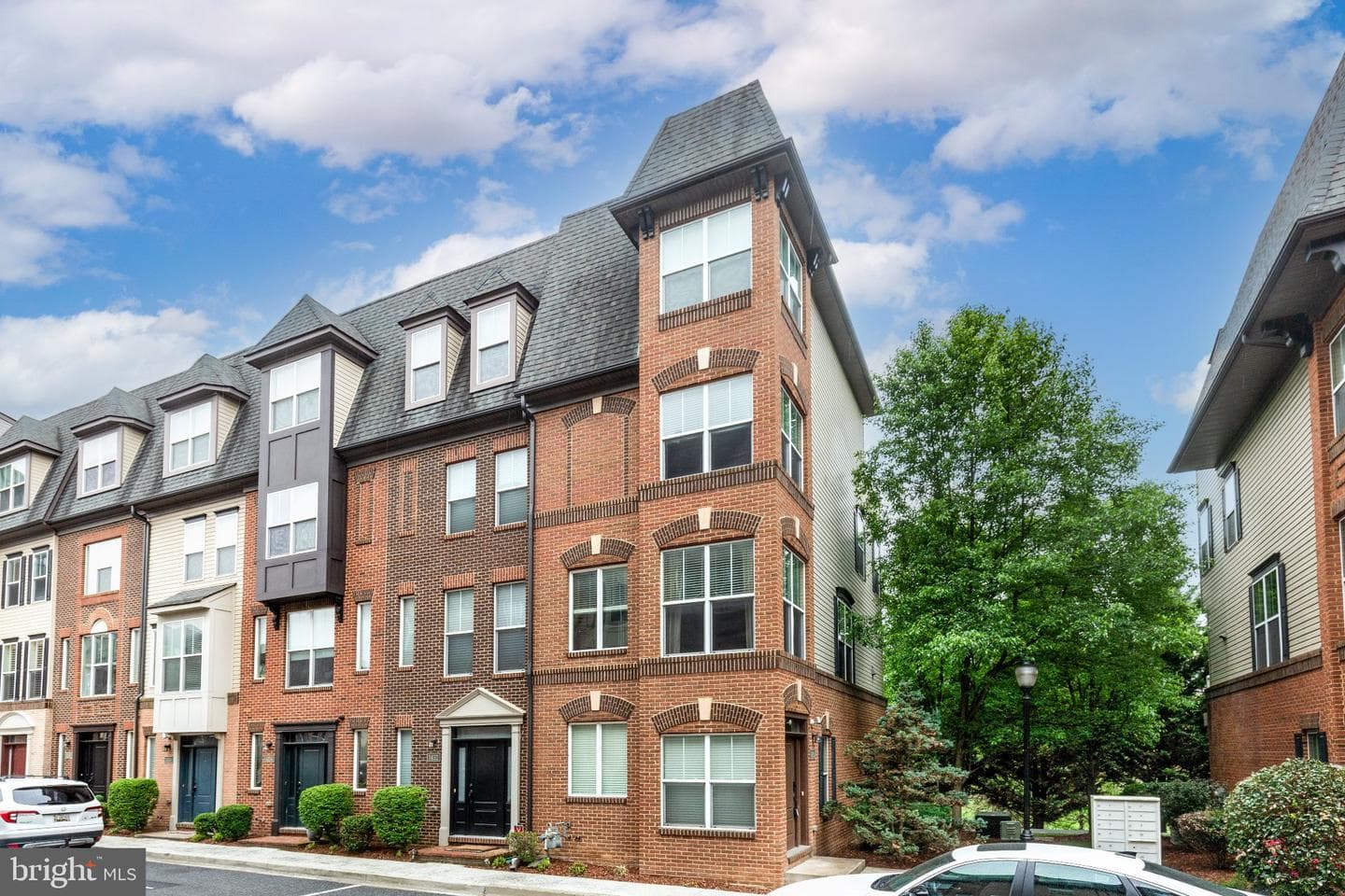 1430 Trafalgar Lane