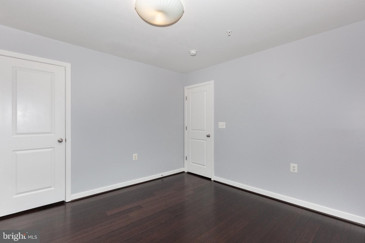 1430 Trafalgar Lane photo 25
