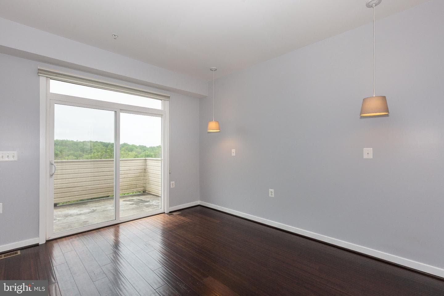 1430 Trafalgar Lane photo 34