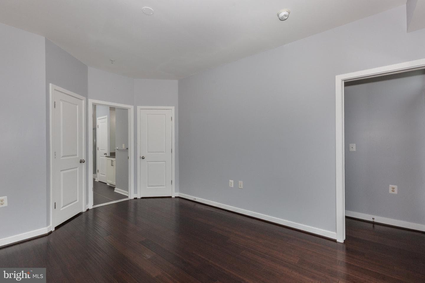 1430 Trafalgar Lane photo 35