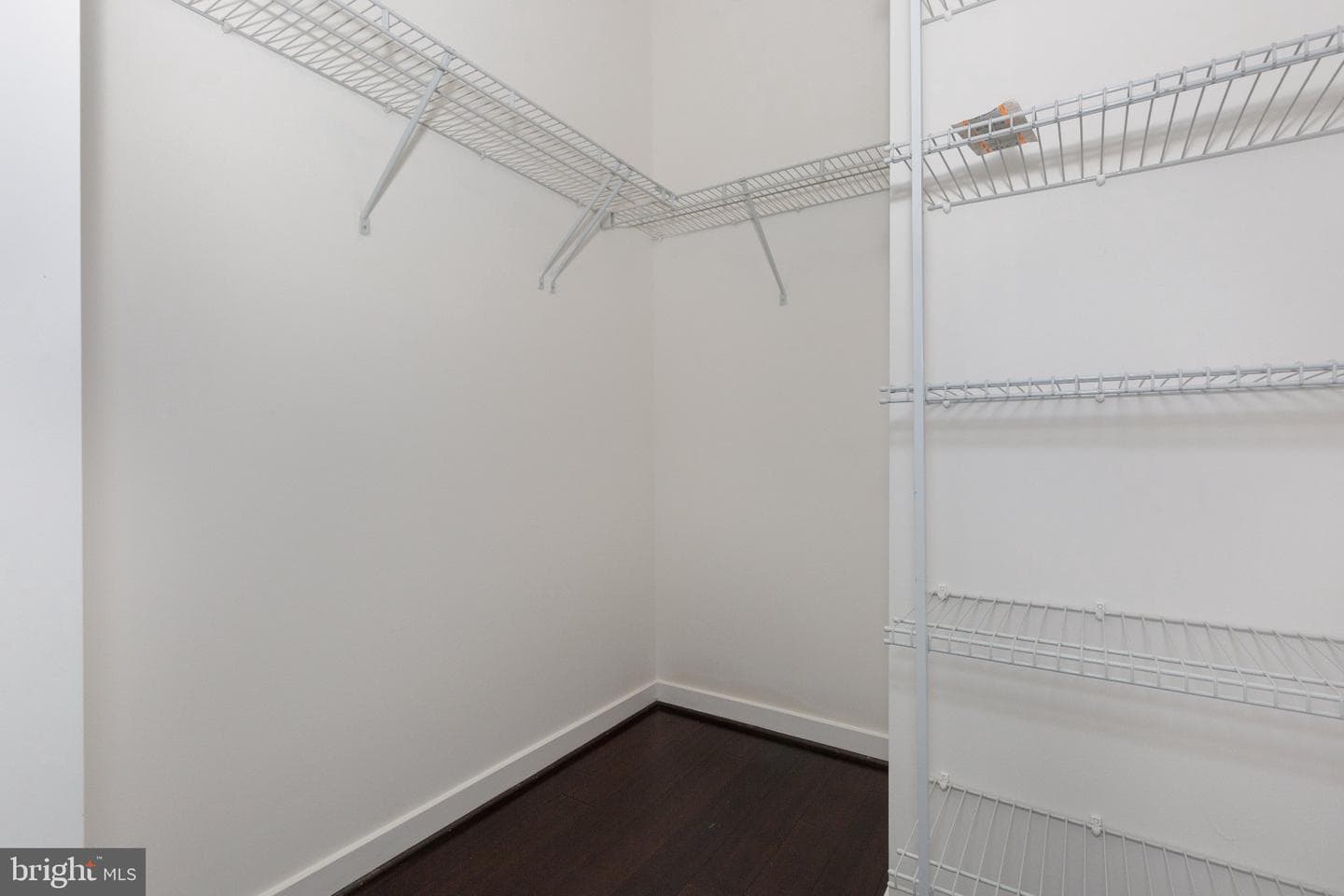 1430 Trafalgar Lane photo 36