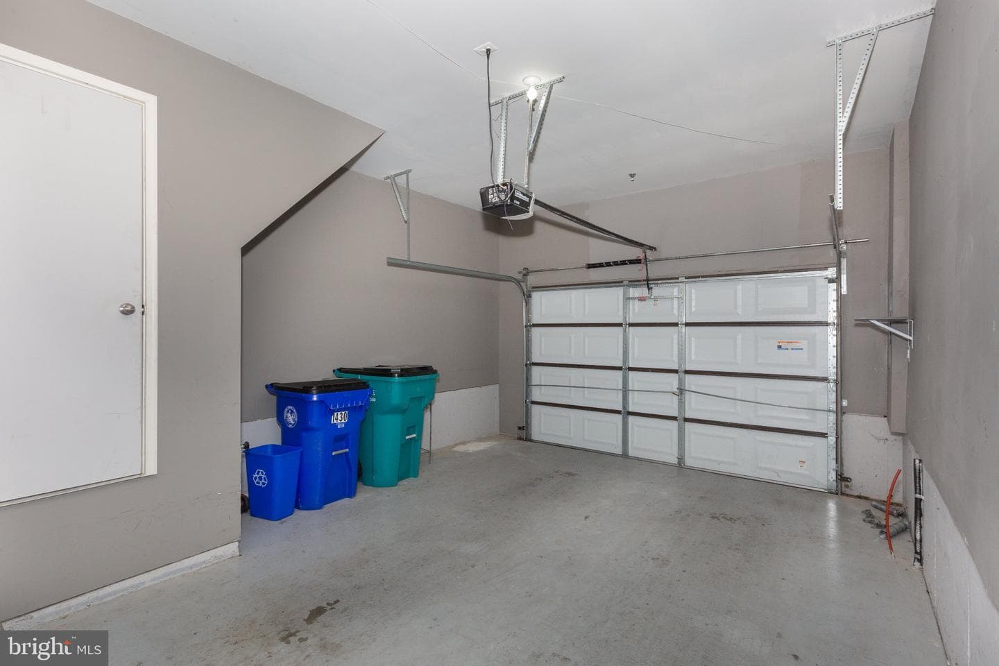 1430 Trafalgar Lane photo 44