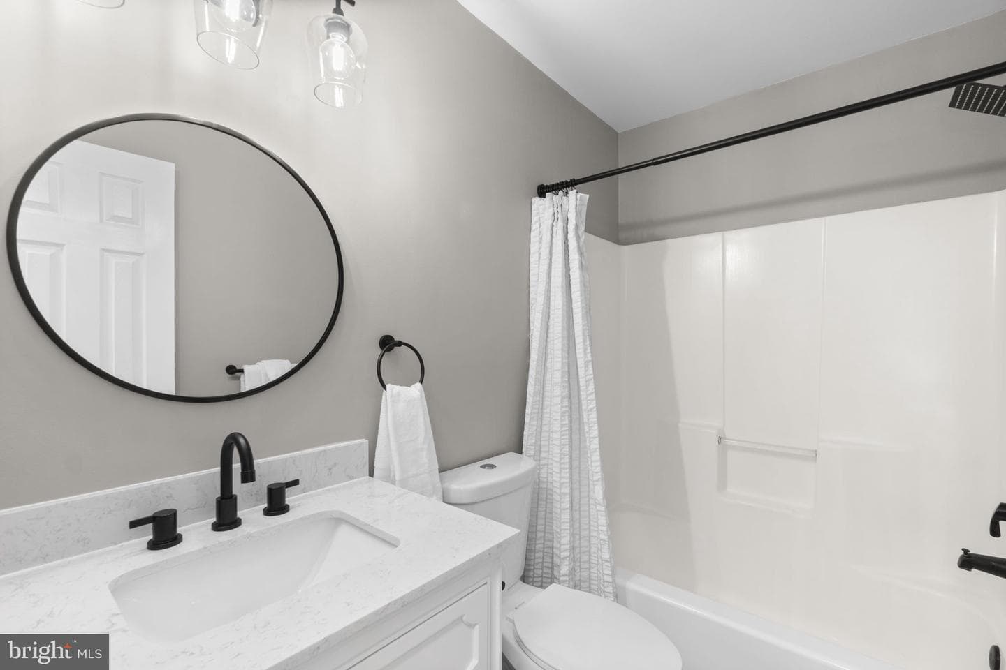 1011 Cheryls Court photo 18