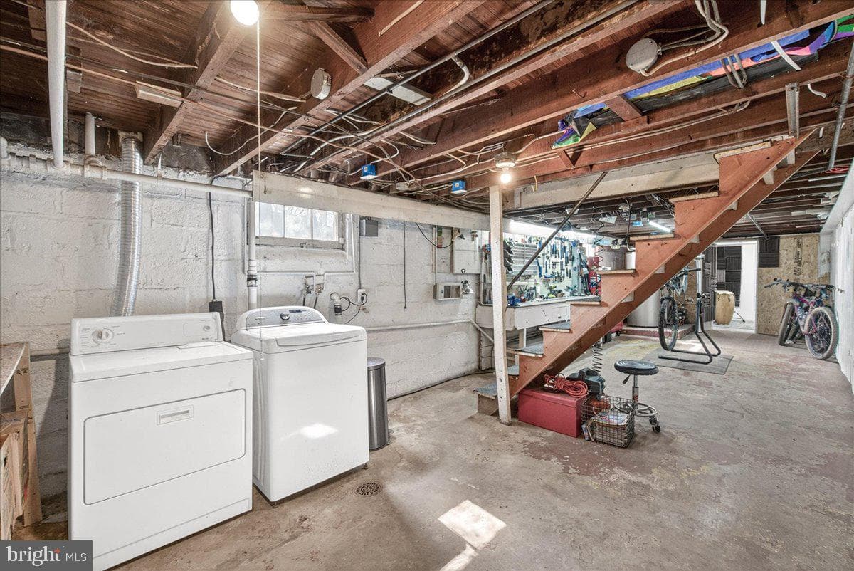 301 W 7th Street photo 18