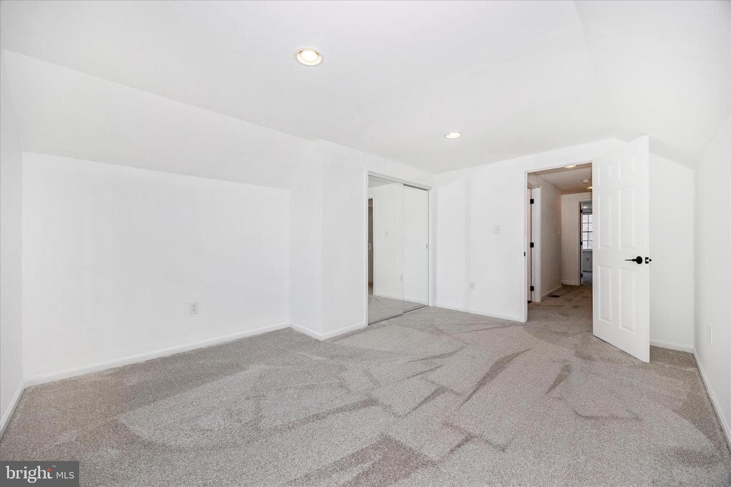 5955 Oland Road photo 32
