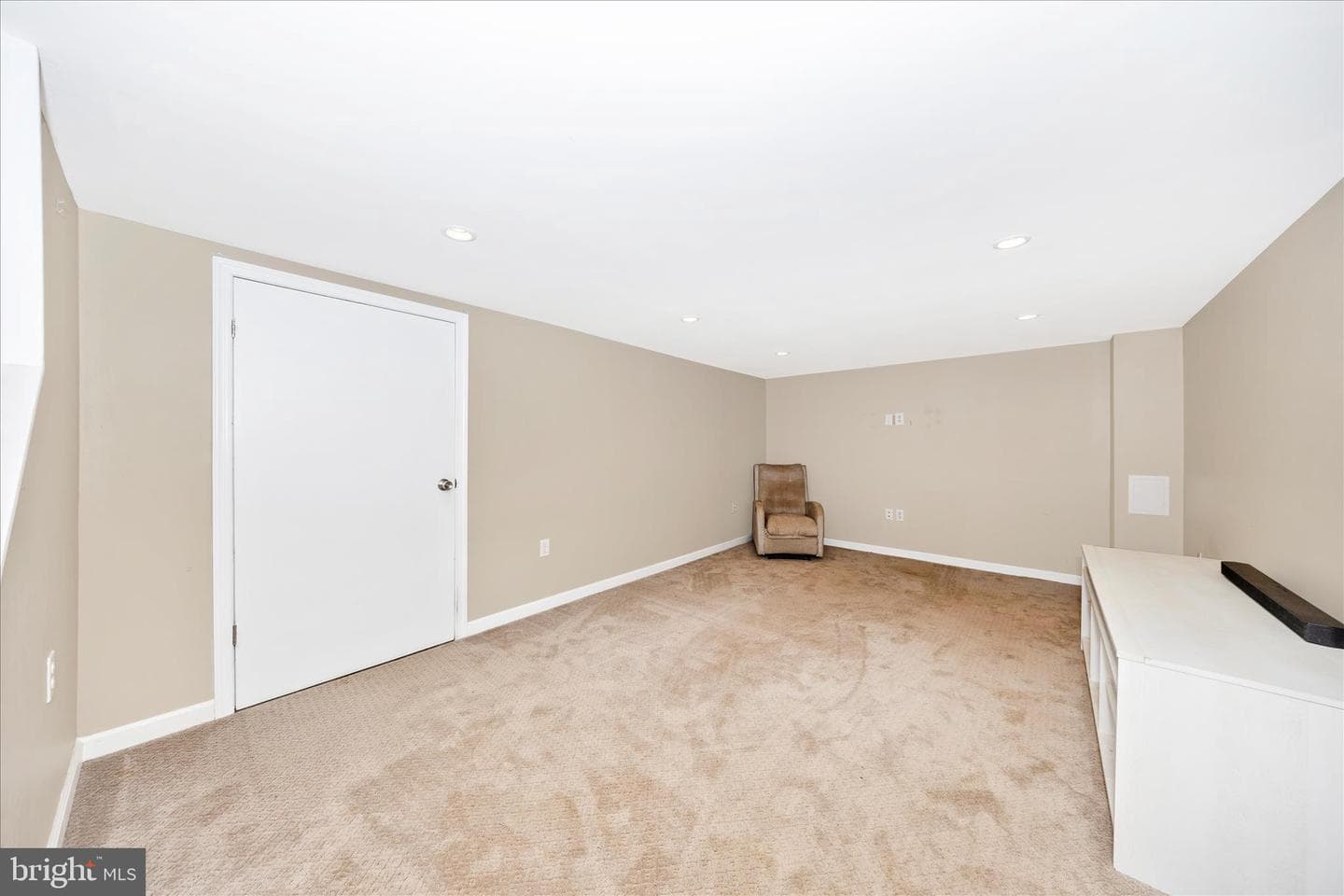 209 Monroe Avenue photo 37