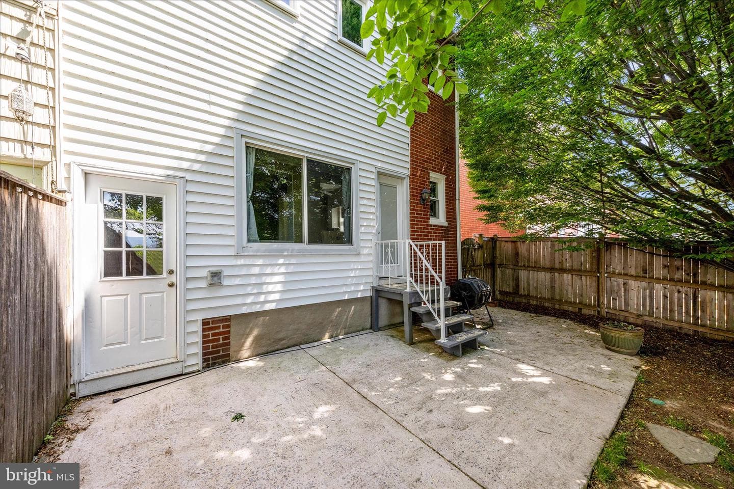 209 Monroe Avenue photo 46