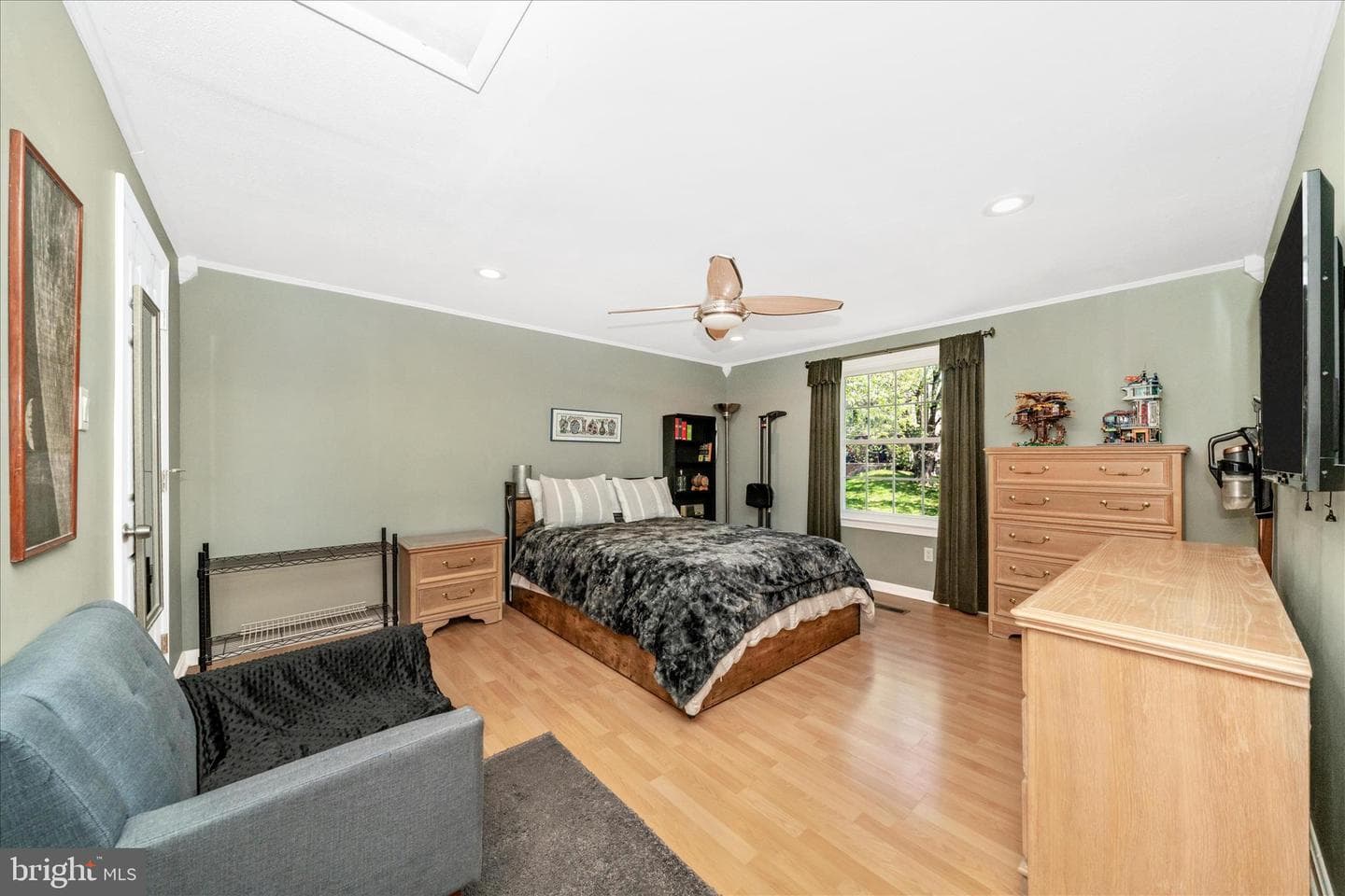 5696 Pebble Drive photo 15