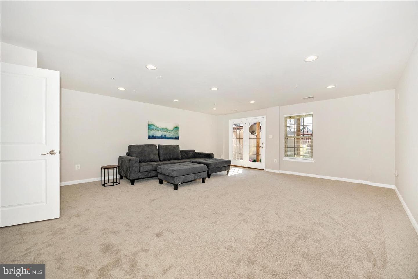 5812 Rochefort Street photo 29
