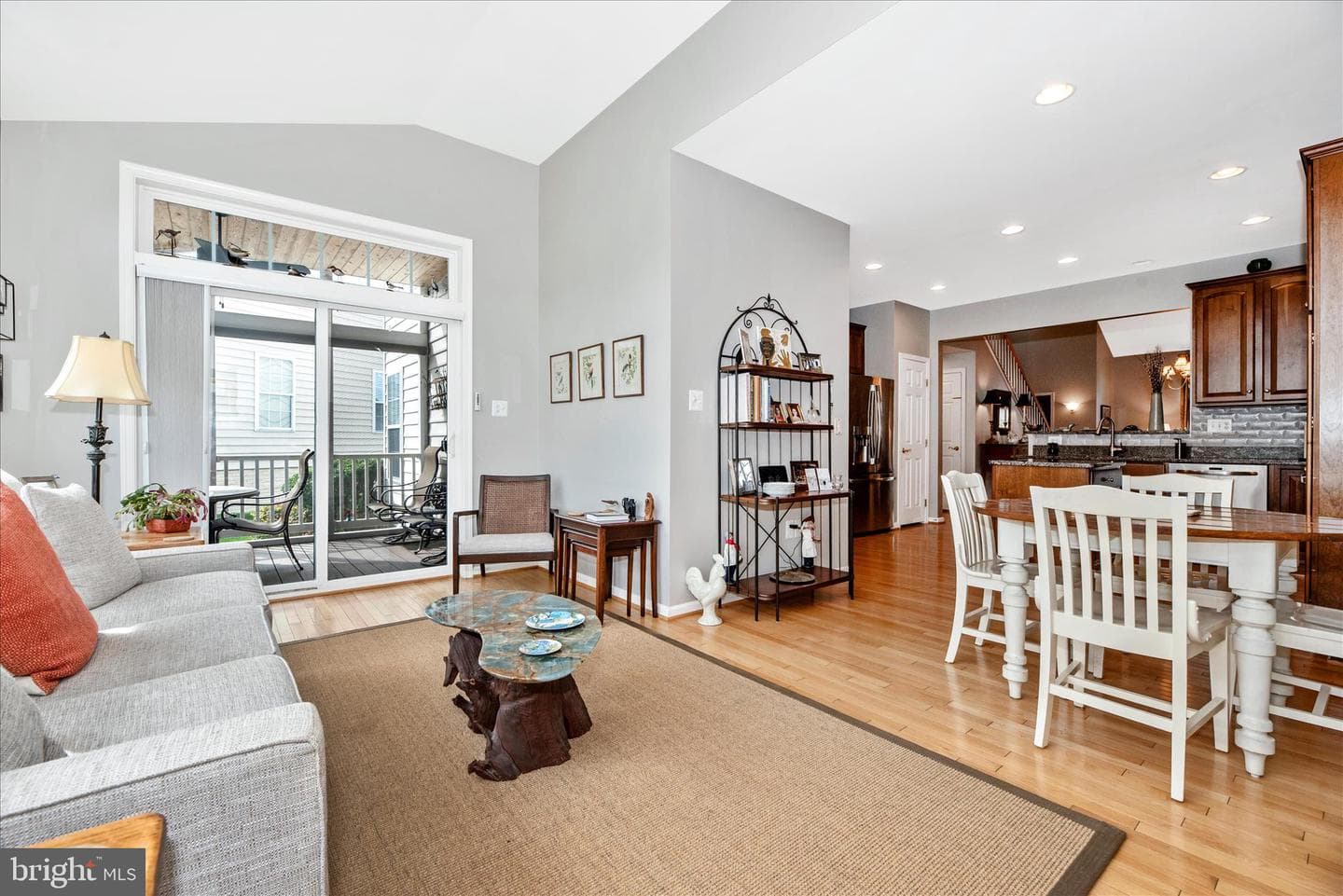 10604 Victorian Avenue photo 17