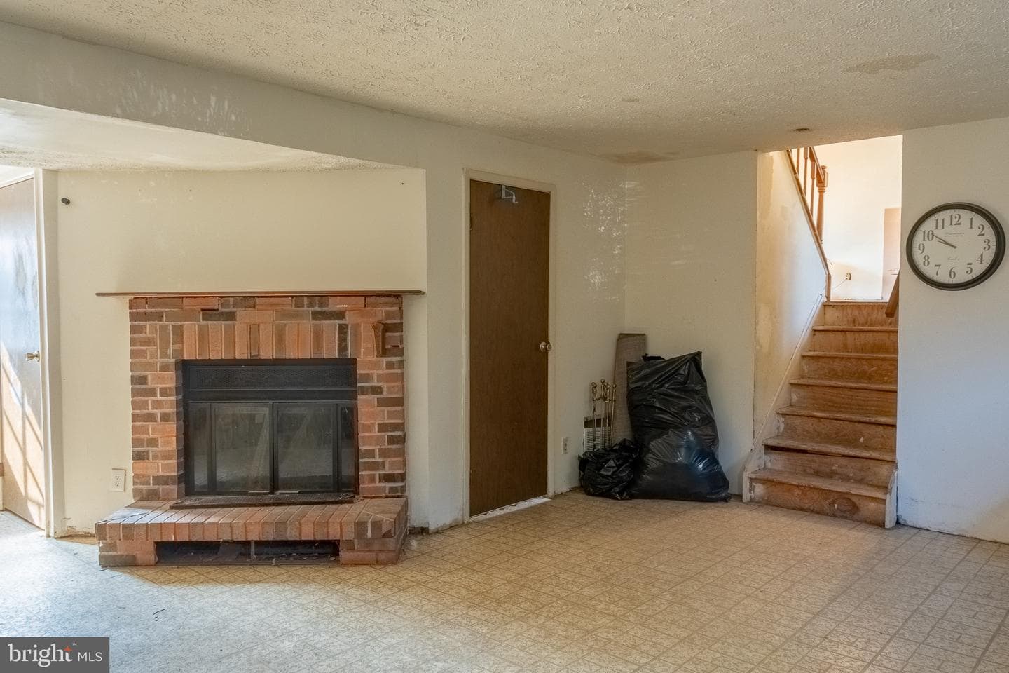 452 Center Street photo 9