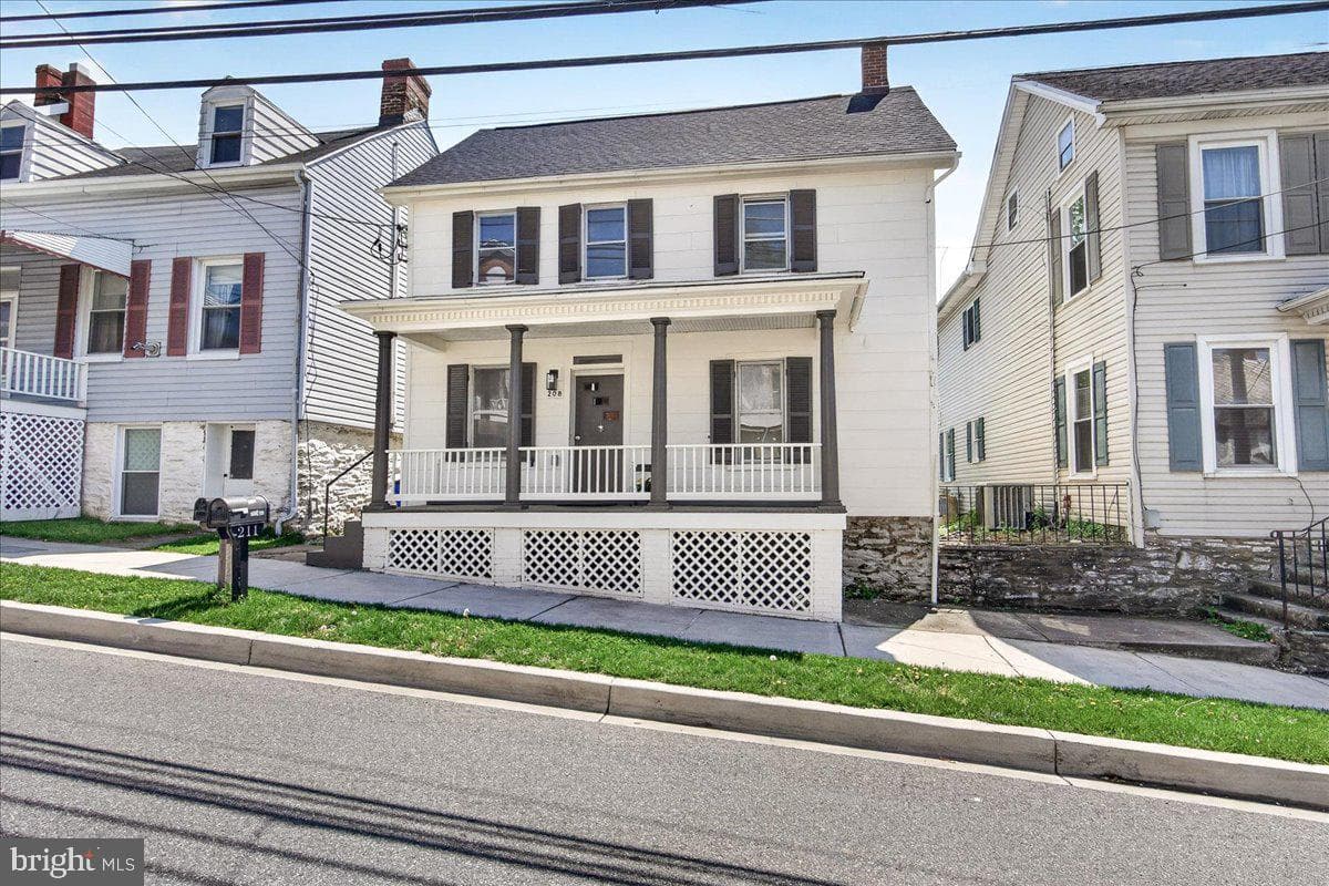 208 Main Street photo 54