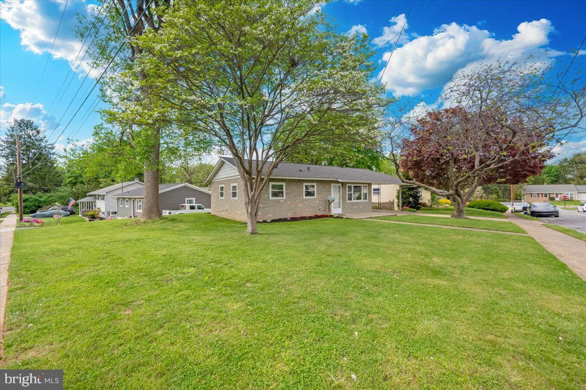 207 Barbara Street photo 38