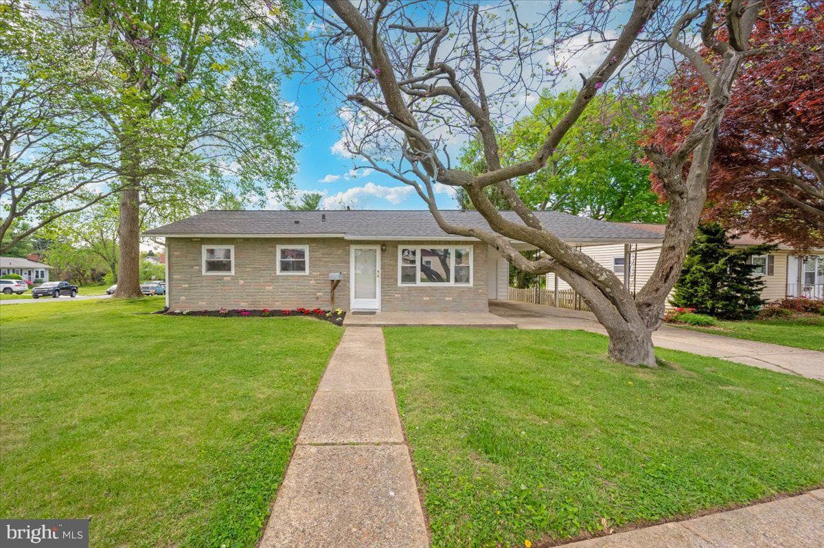 207 Barbara Street photo 40