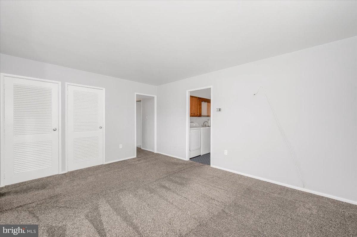 207 Barbara Street photo 5