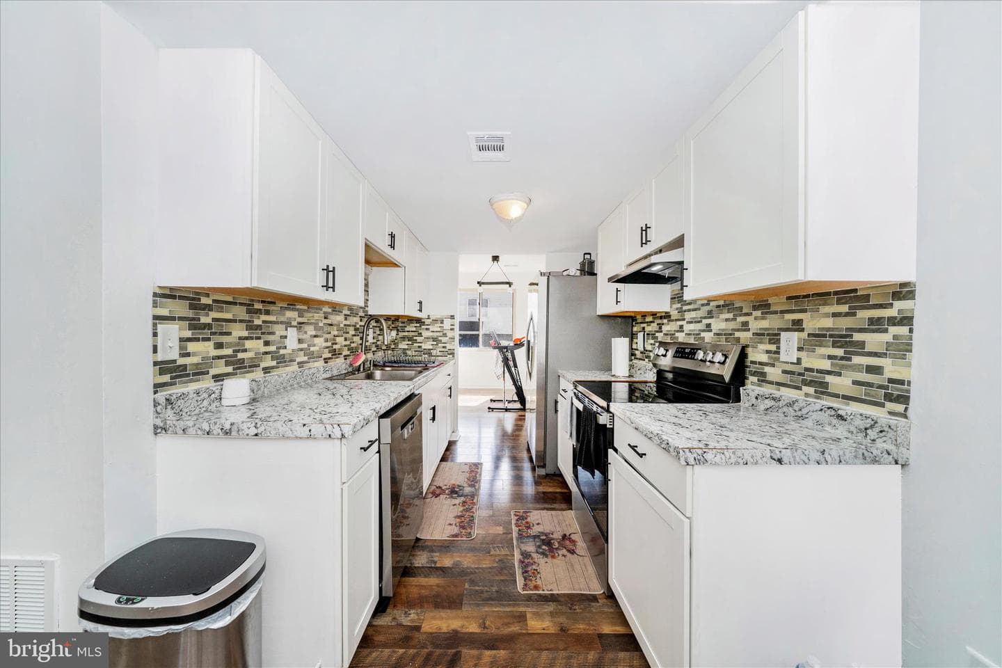 8801 Eureka Lane photo 10