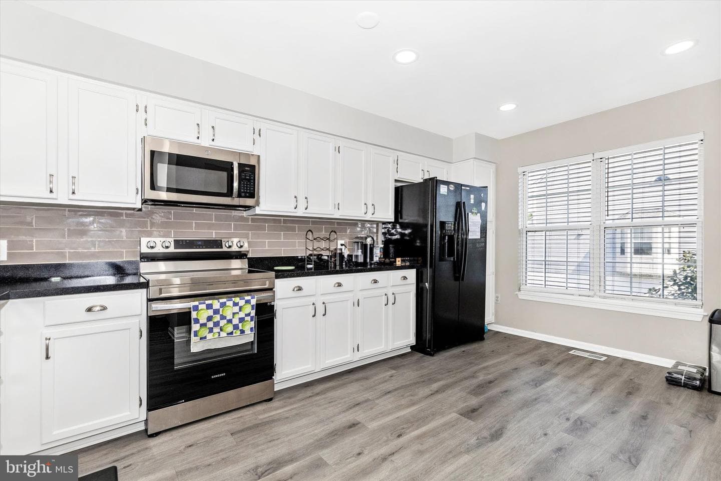 7083 Gresham Court W photo 6