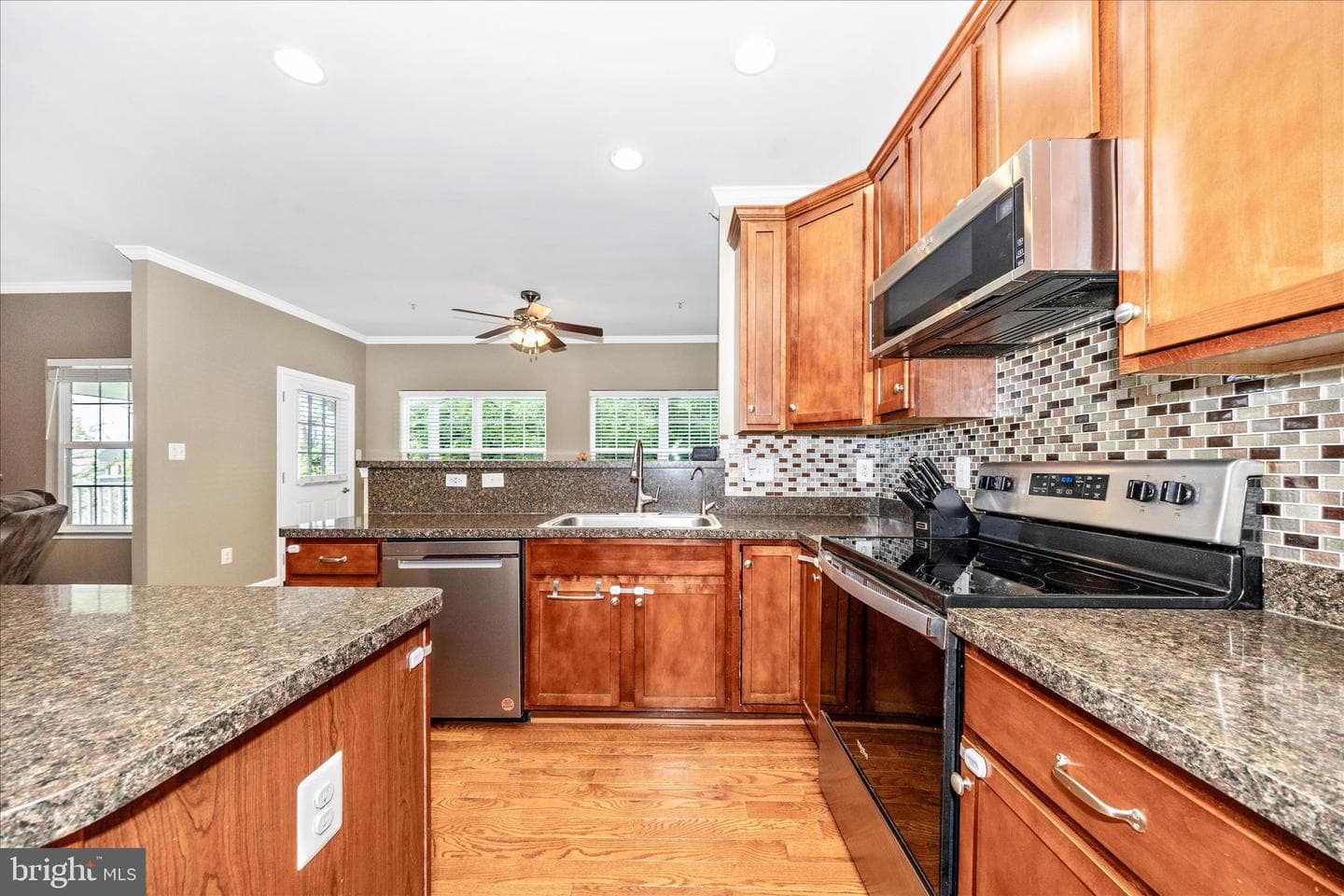 1801 Rileys Court S photo 12