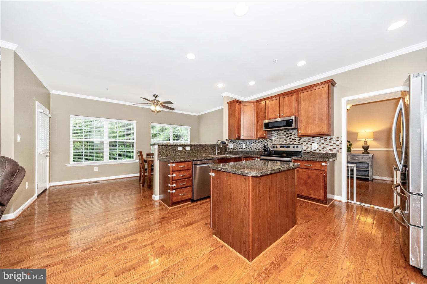 1801 Rileys Court S photo 9