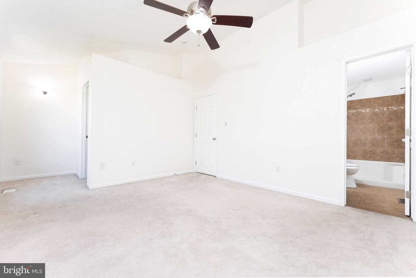 5490 Prince William Court photo 23