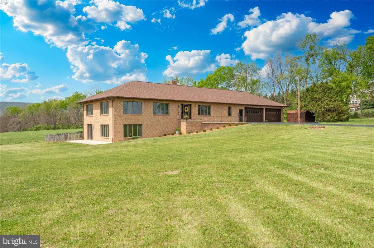 6540 Picnic Woods Road photo 1