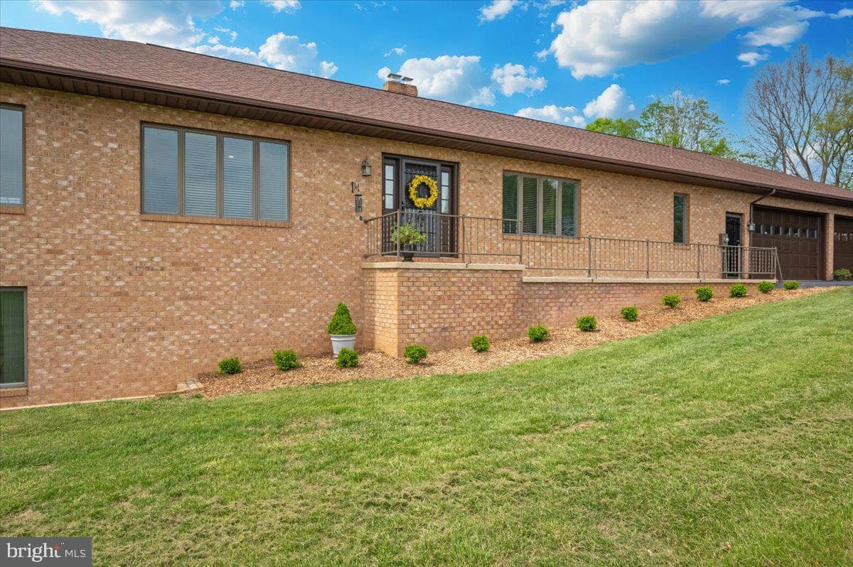 6540 Picnic Woods Road photo 3