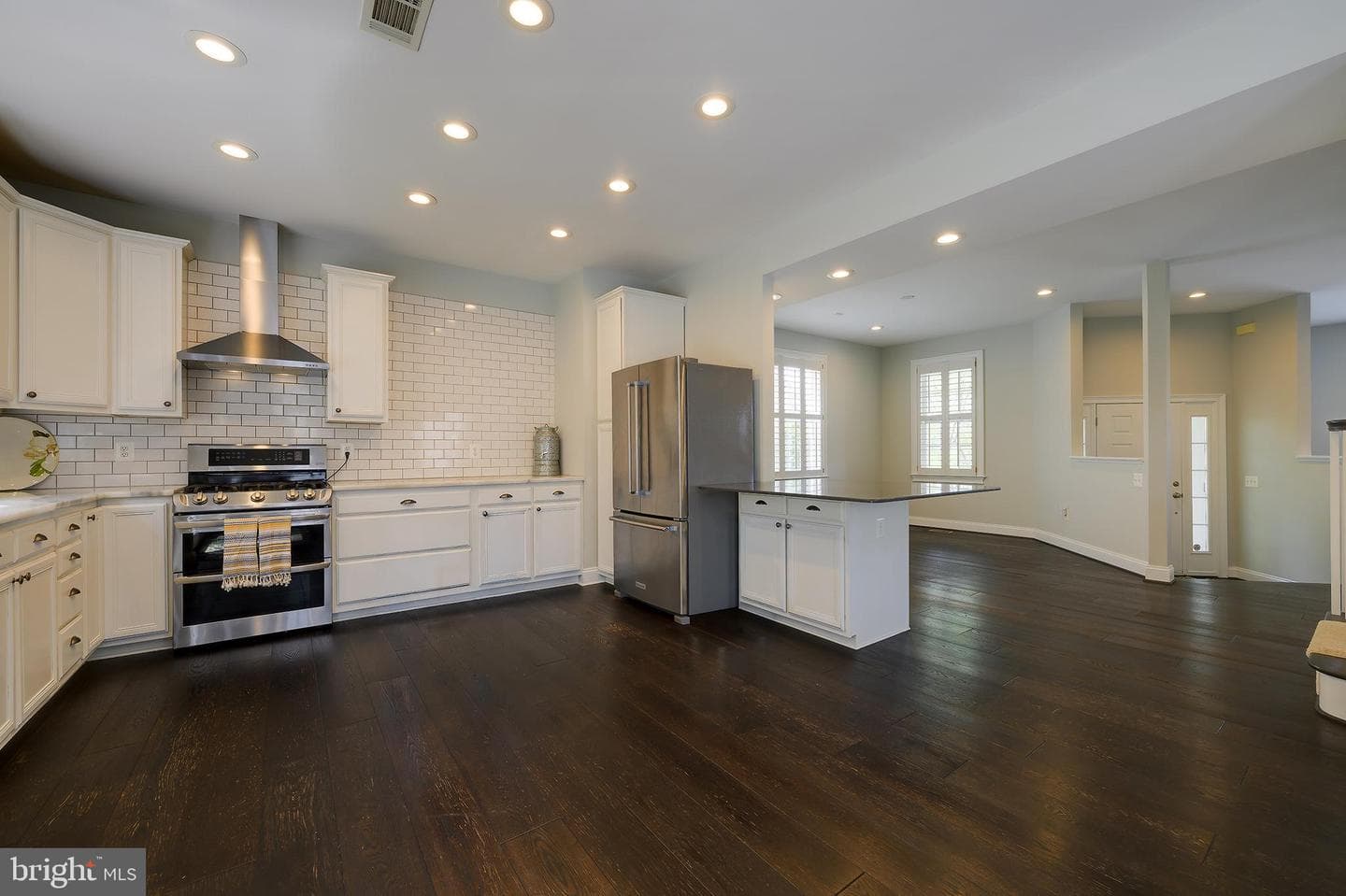 6905 Wimbledon Court photo 8