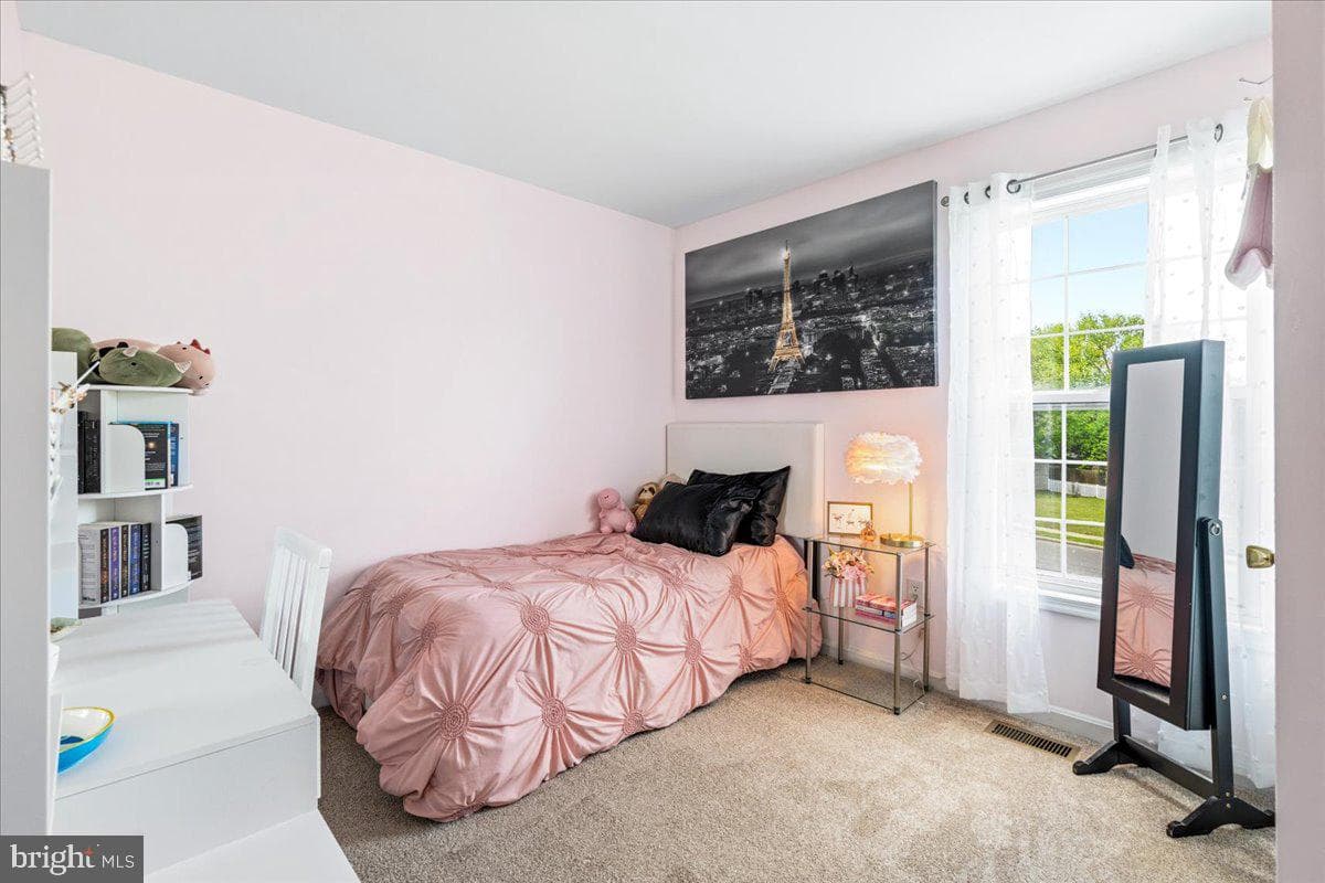 18 Robindale Drive photo 24