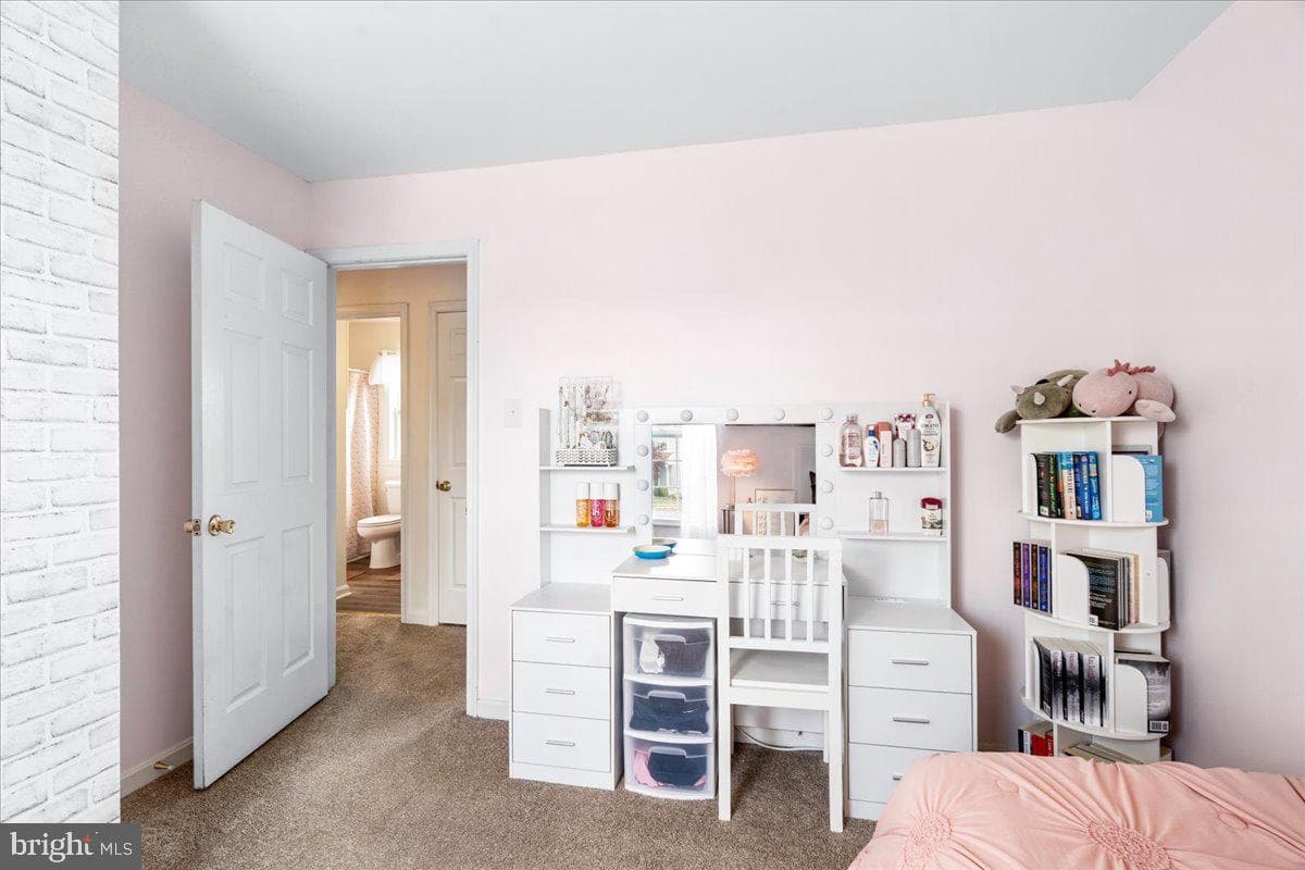 18 Robindale Drive photo 25