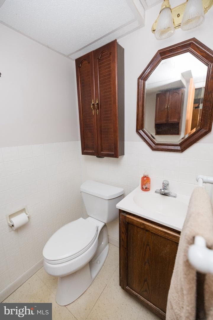 11307 Treeview Lane photo 36