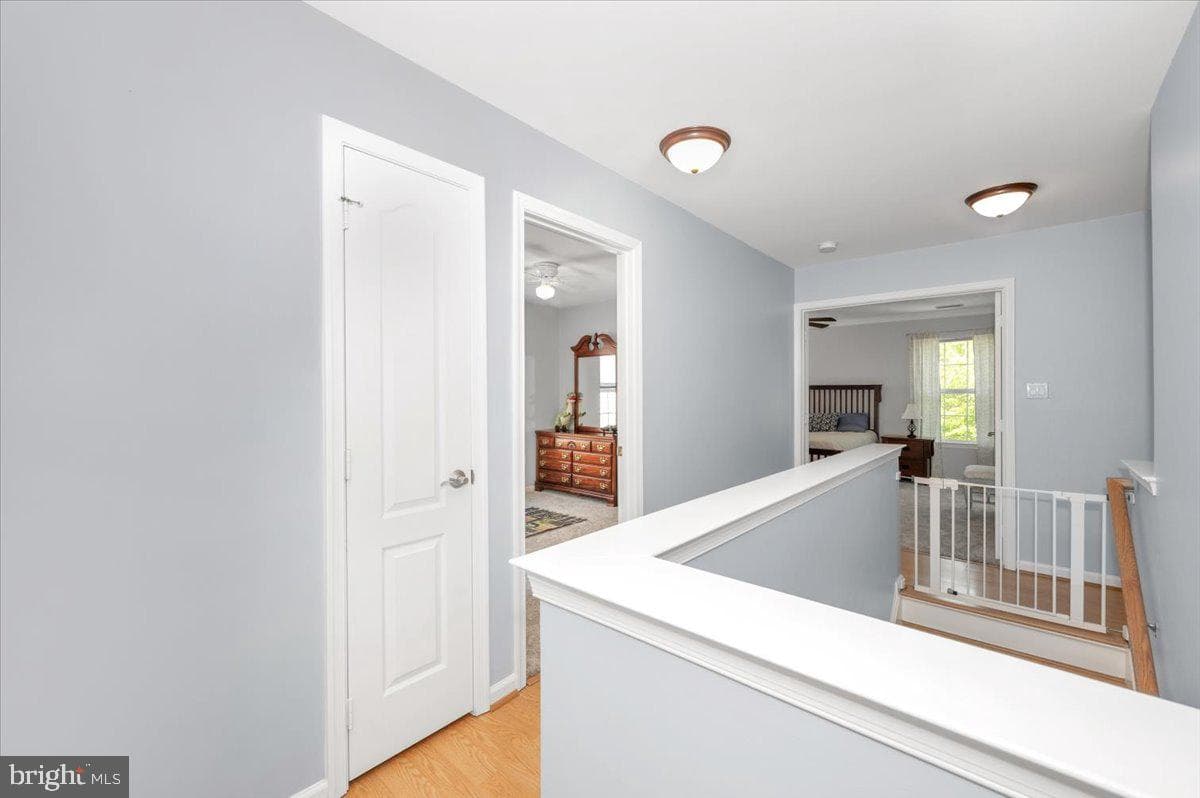 9718 Fleetwood Way photo 11