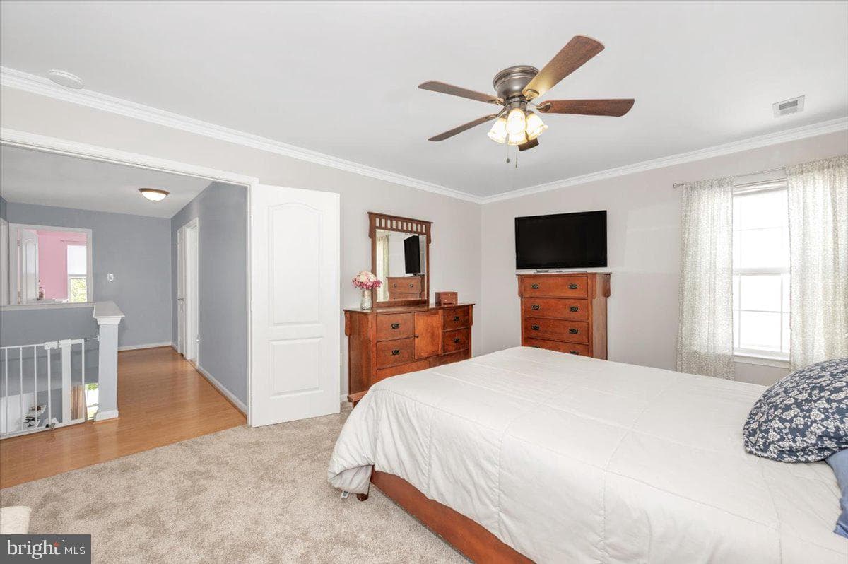 9718 Fleetwood Way photo 12