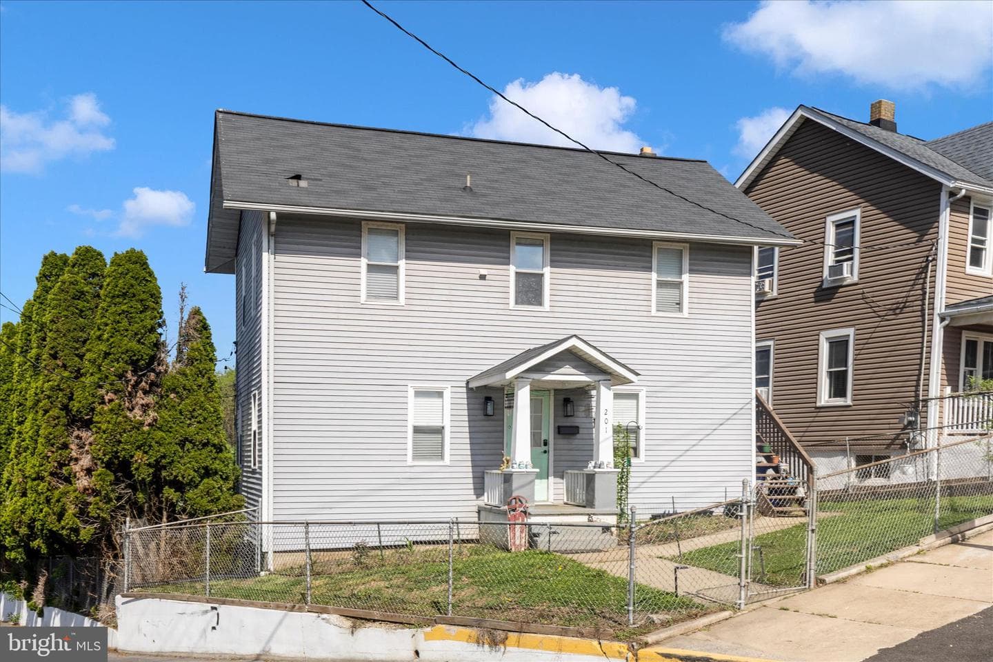 201 N Maple Avenue photo 14