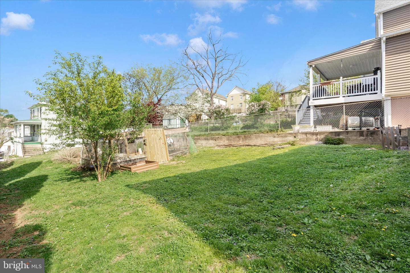 201 N Maple Avenue photo 23