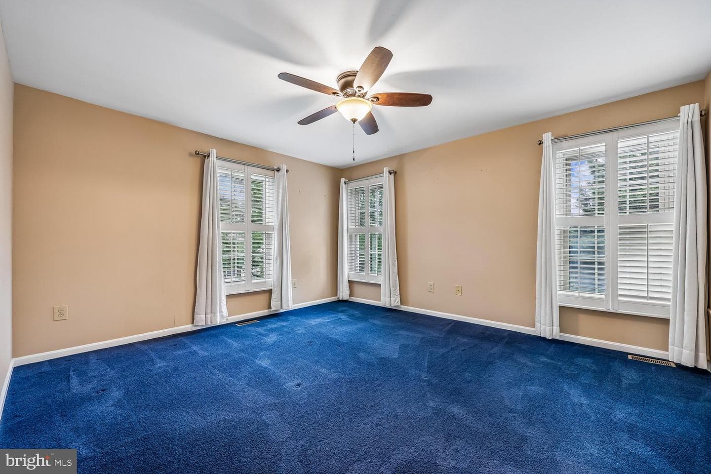 6610 Commodore Court photo 28