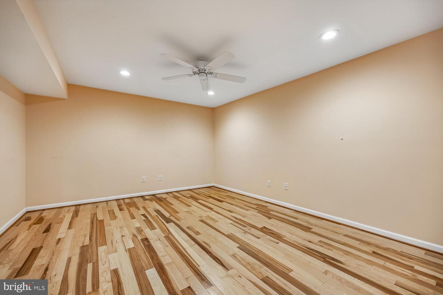 6610 Commodore Court photo 40