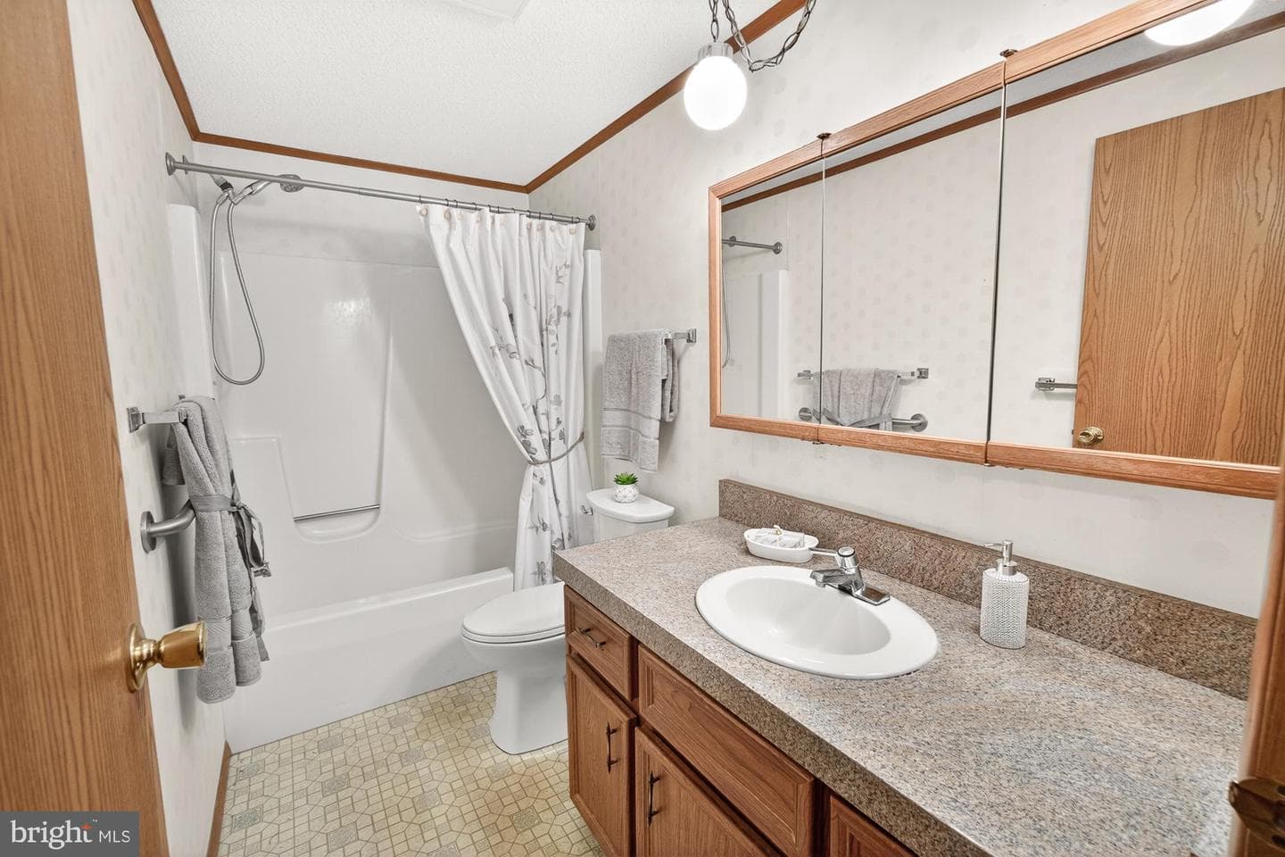 5601 Woodville Road photo 28