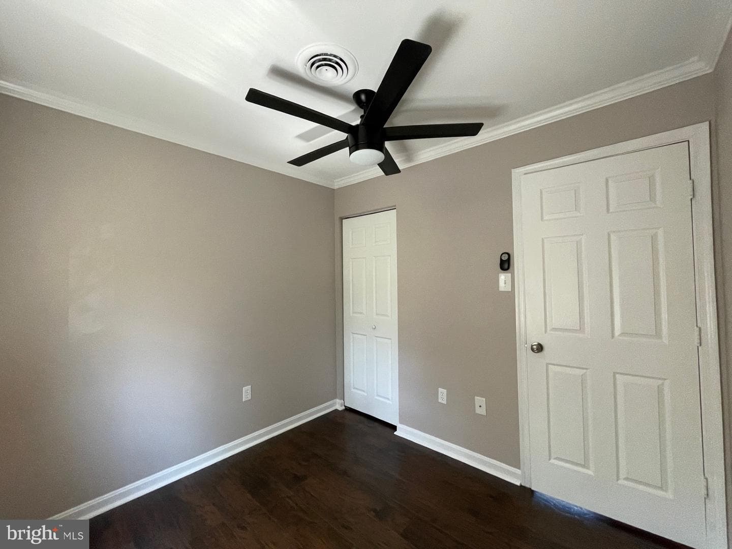 6611 E Beach Drive photo 13