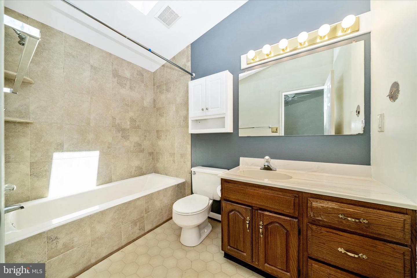 8286 Waterside Court photo 19