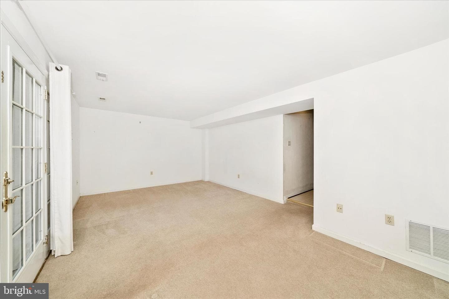 8286 Waterside Court photo 27