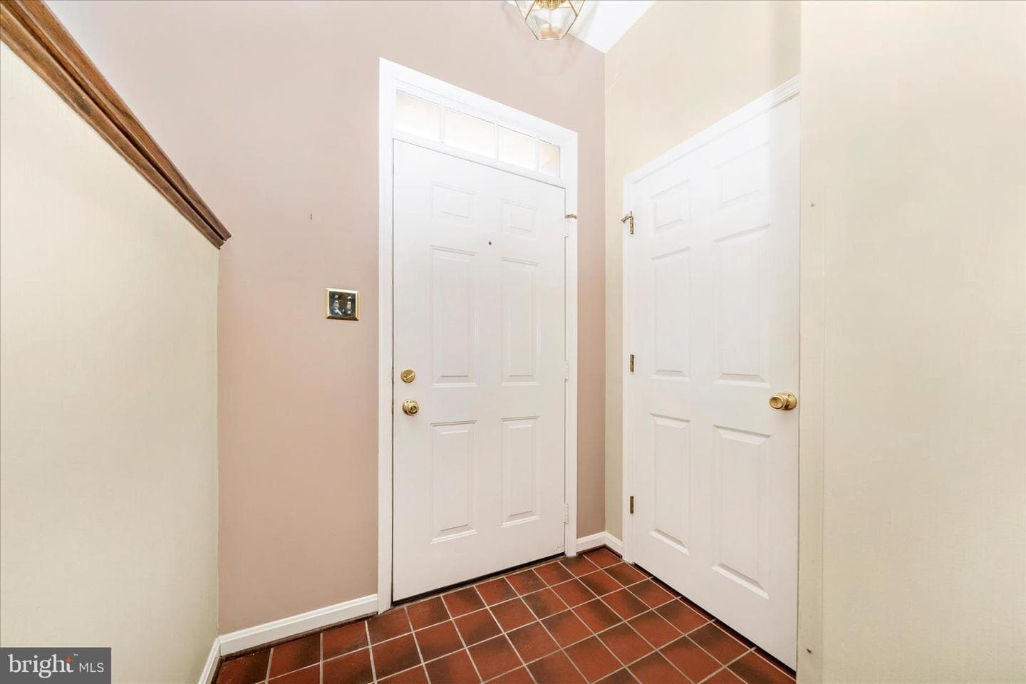 8286 Waterside Court photo 3
