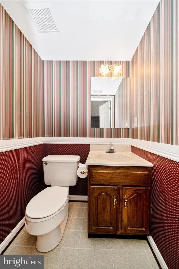 8286 Waterside Court photo 31