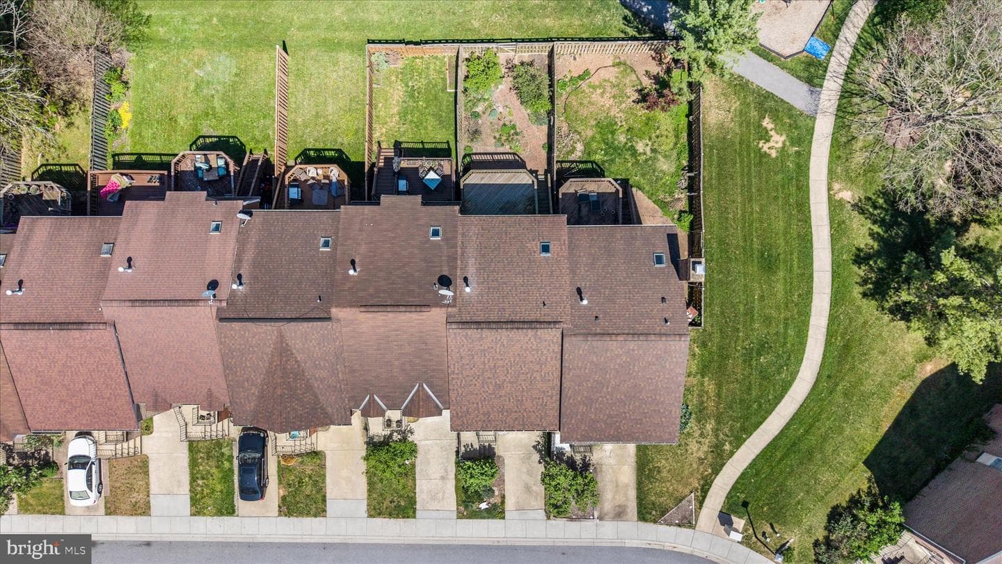 8286 Waterside Court photo 52