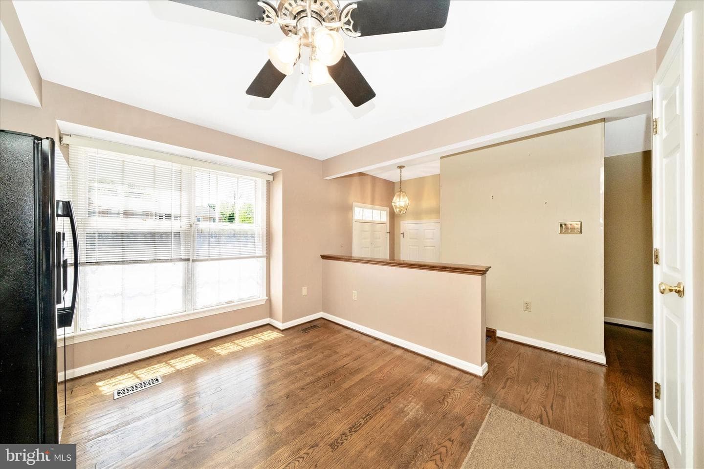 8286 Waterside Court photo 6