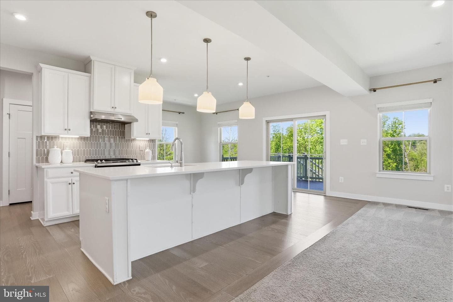 6898 Clovis Court photo 10