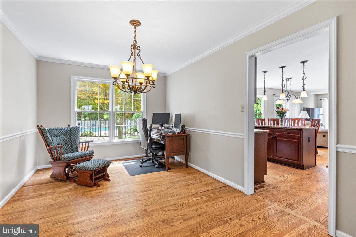 4706 Hardwood Court photo 18